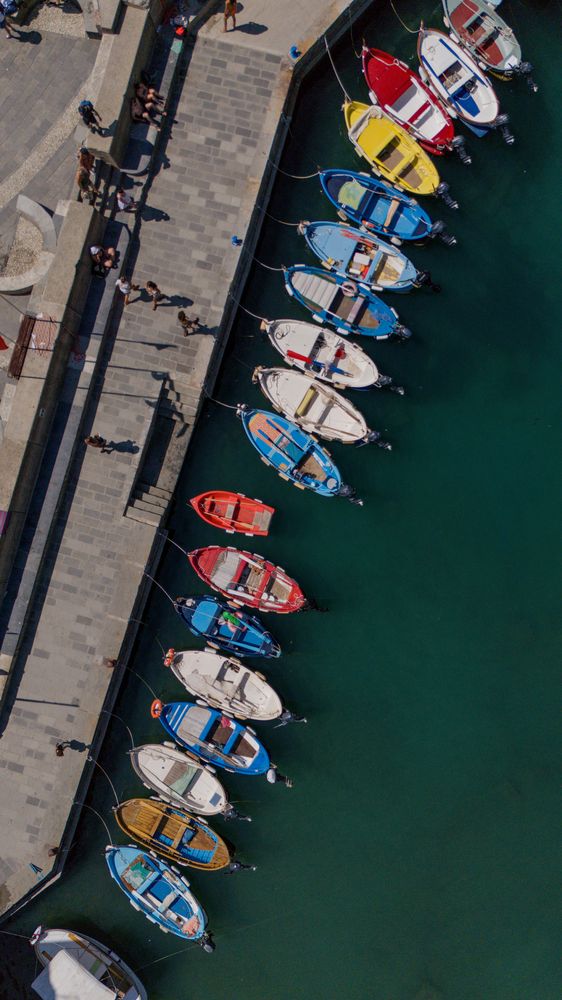 Botes en el muelle — Fotografía con DRONE por Masstudio, Punta del Este
